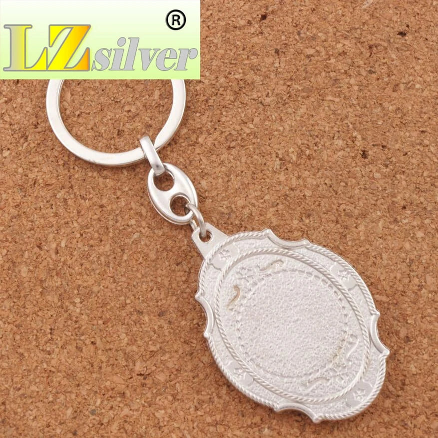 porte clef pape francois avec sa croix
