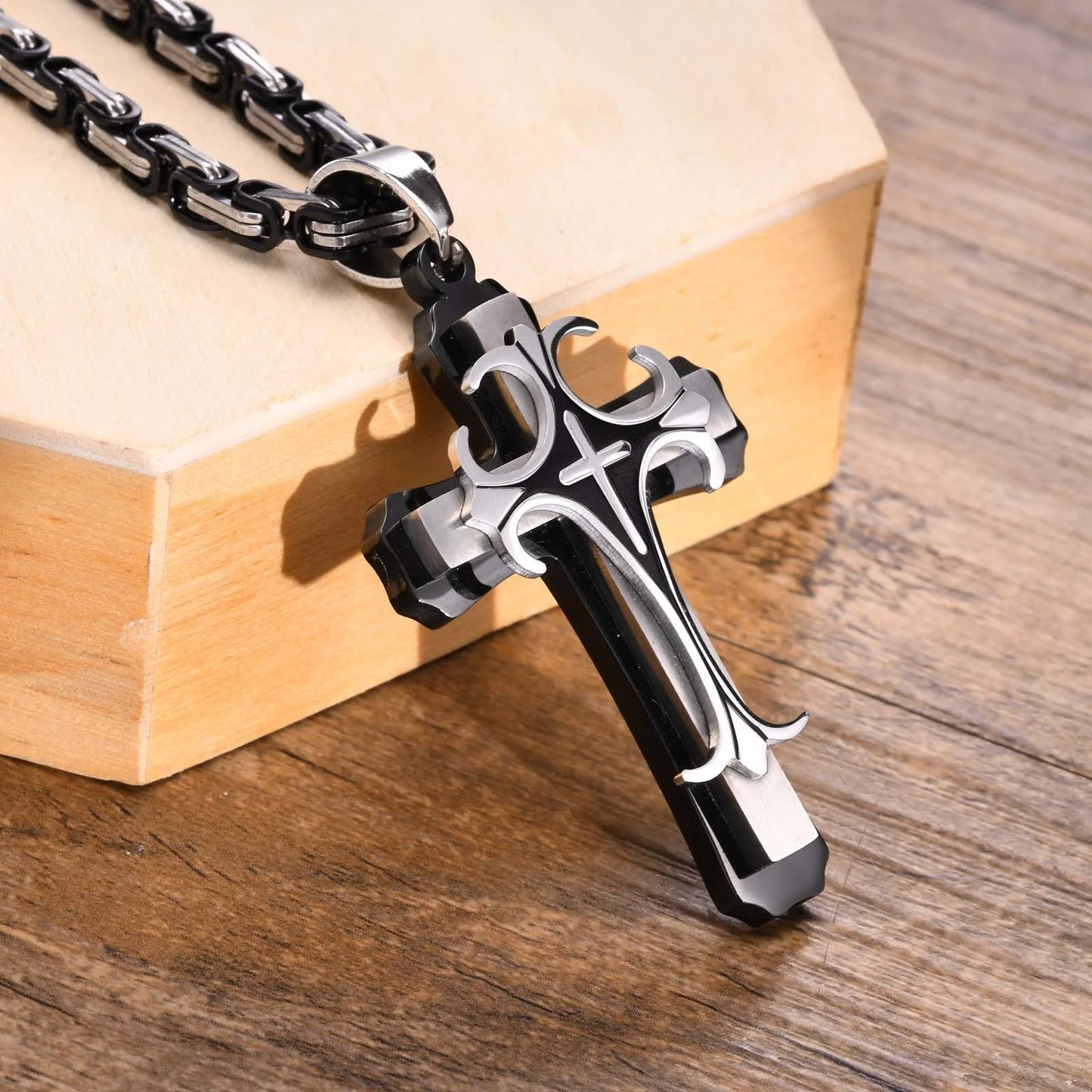 chaine croix catholique