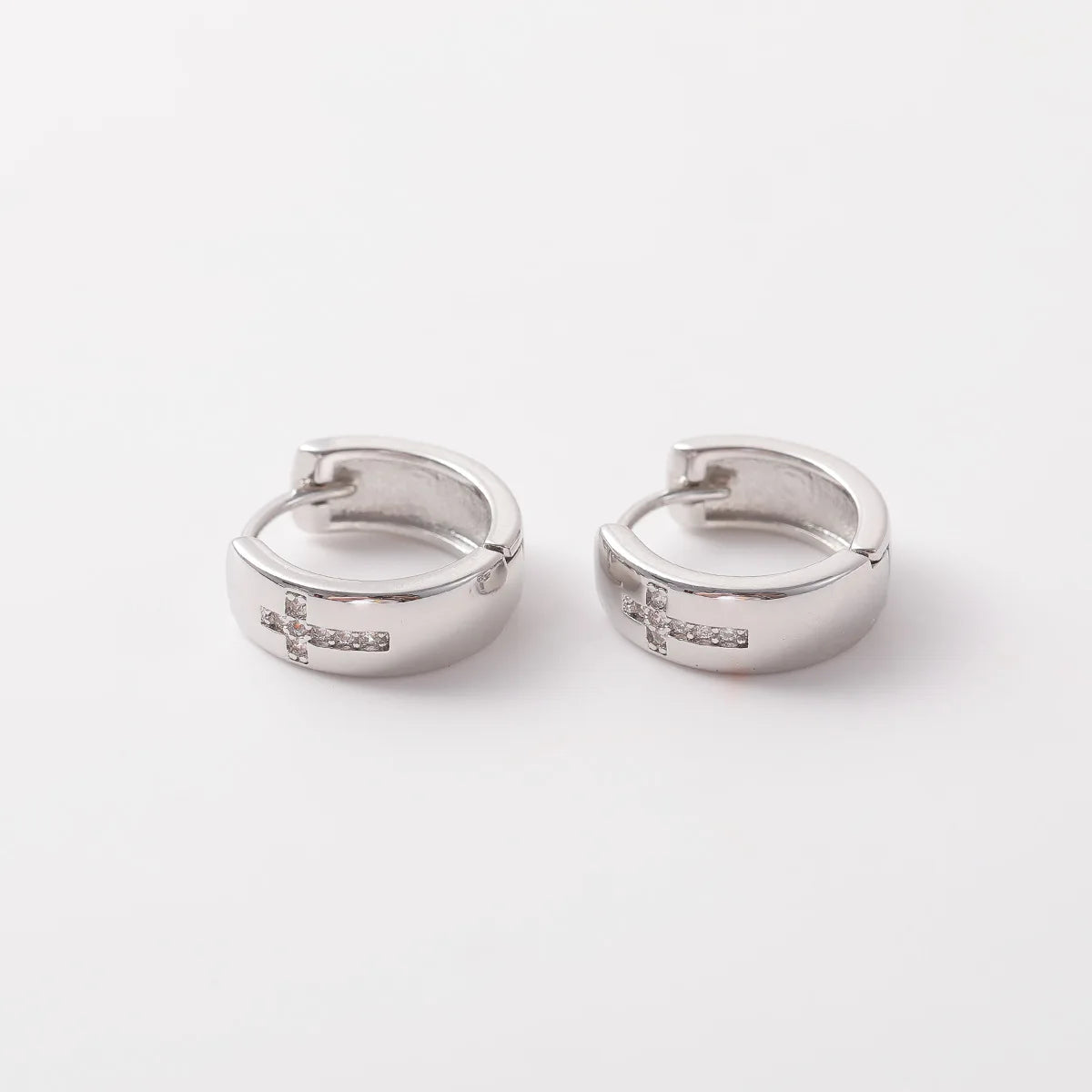 boucle oreille croix homme