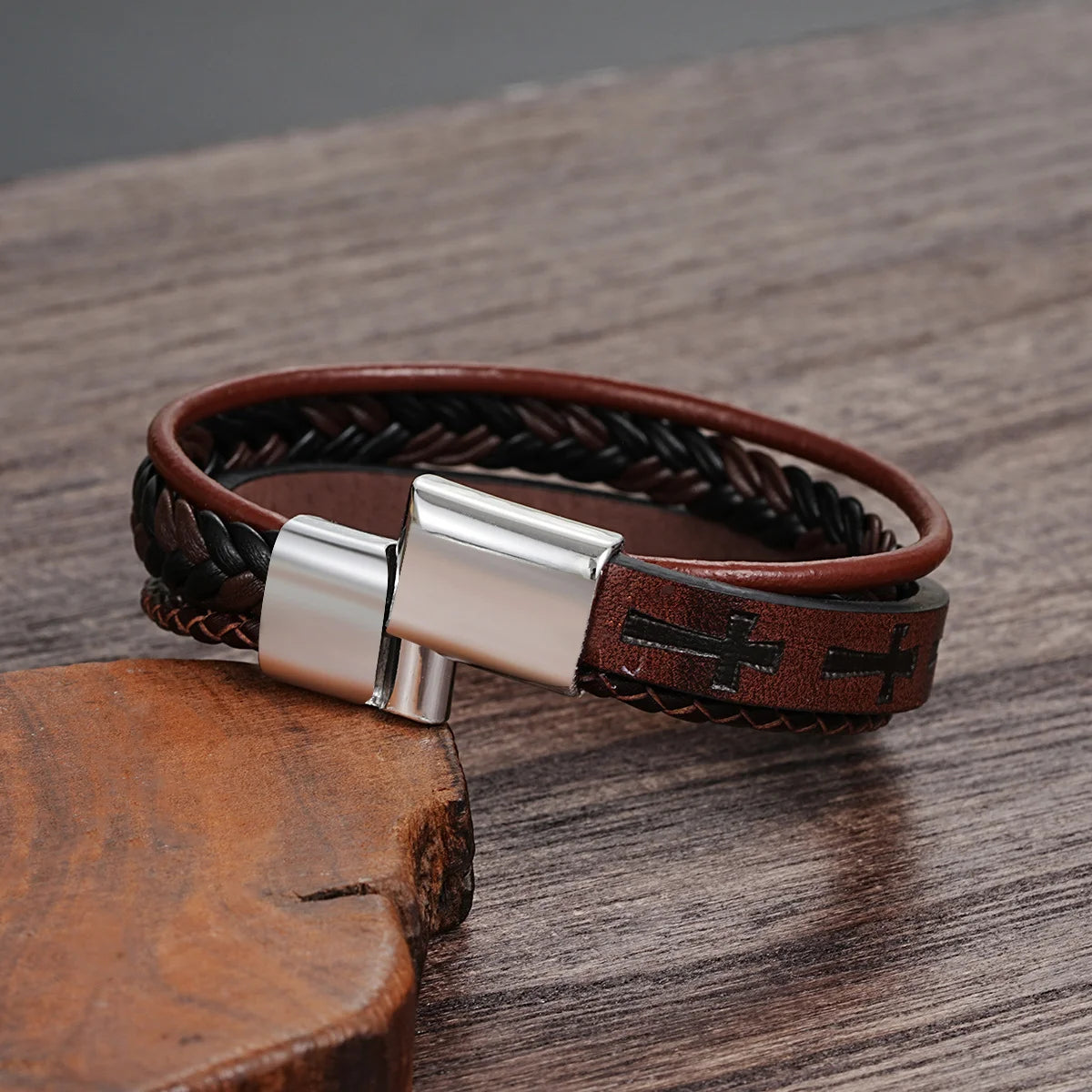 bracelet cuir croix