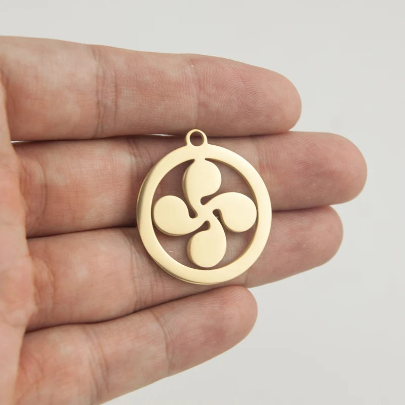pendentif croix basque