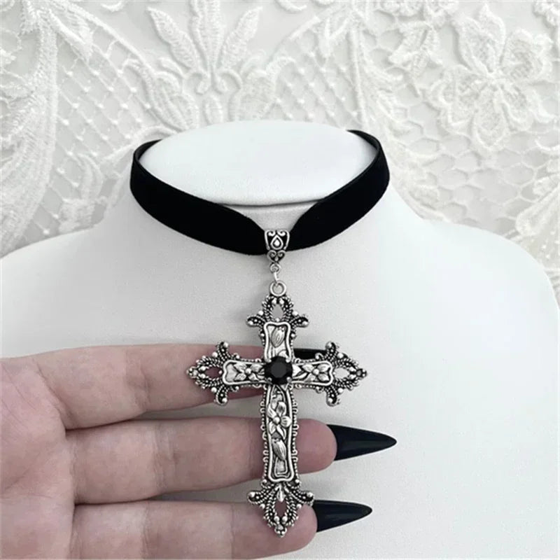 pendentif croix moderne