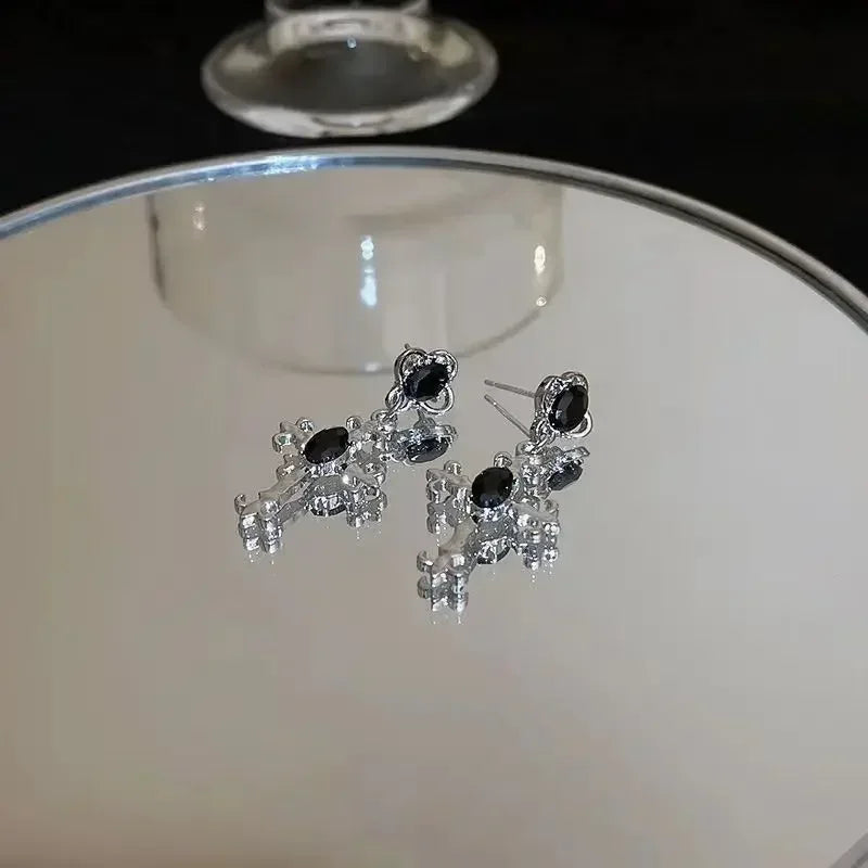 Boucle oreille croix noir
