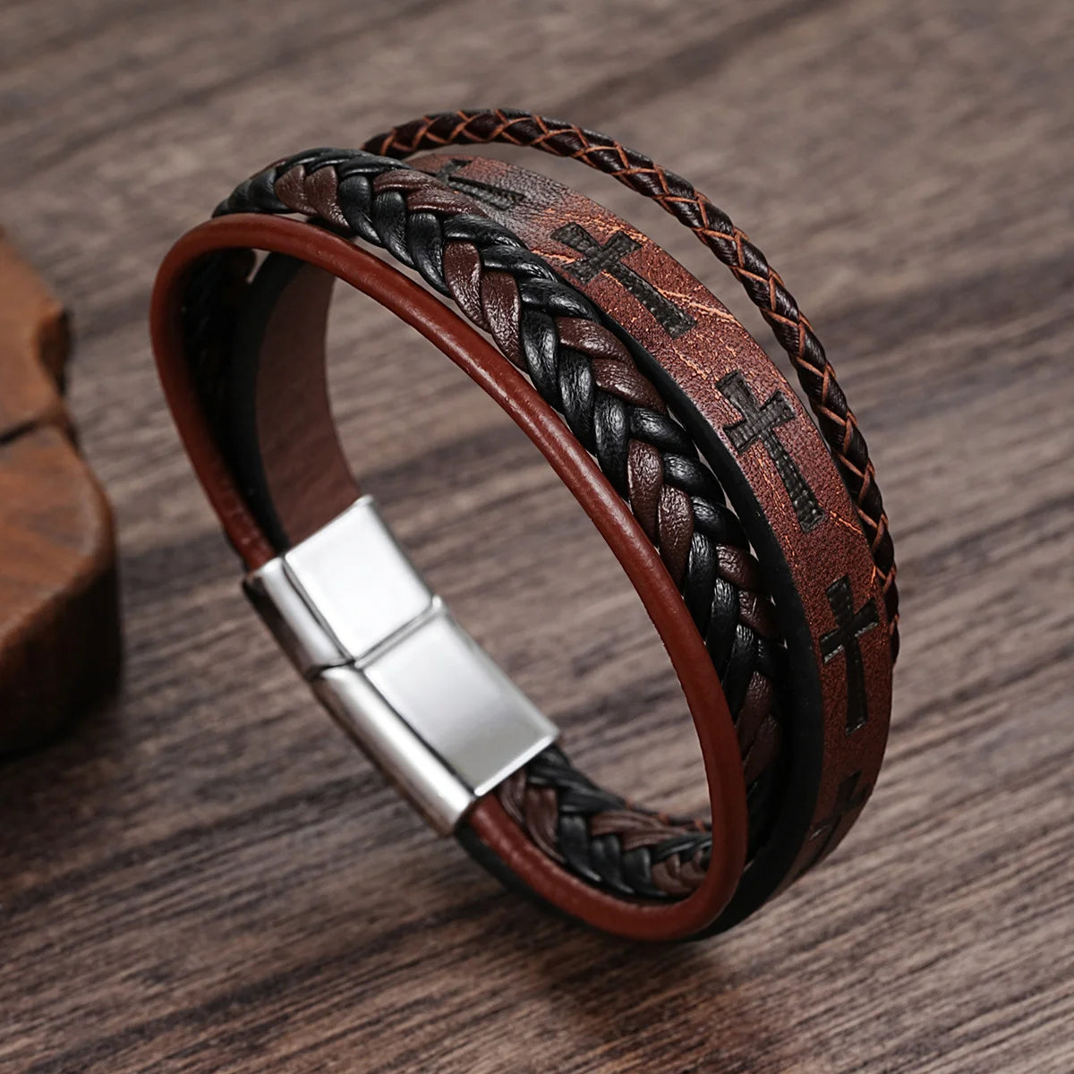 bracelet cuir croix