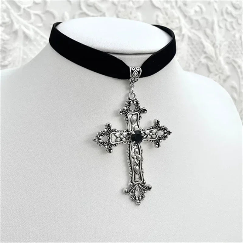 pendentif croix moderne