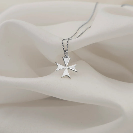 Collier croix de Malte