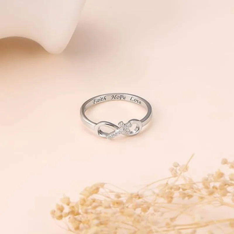 bague croix infini
