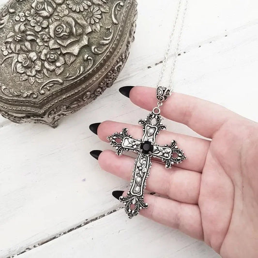 collier croix femme gothique